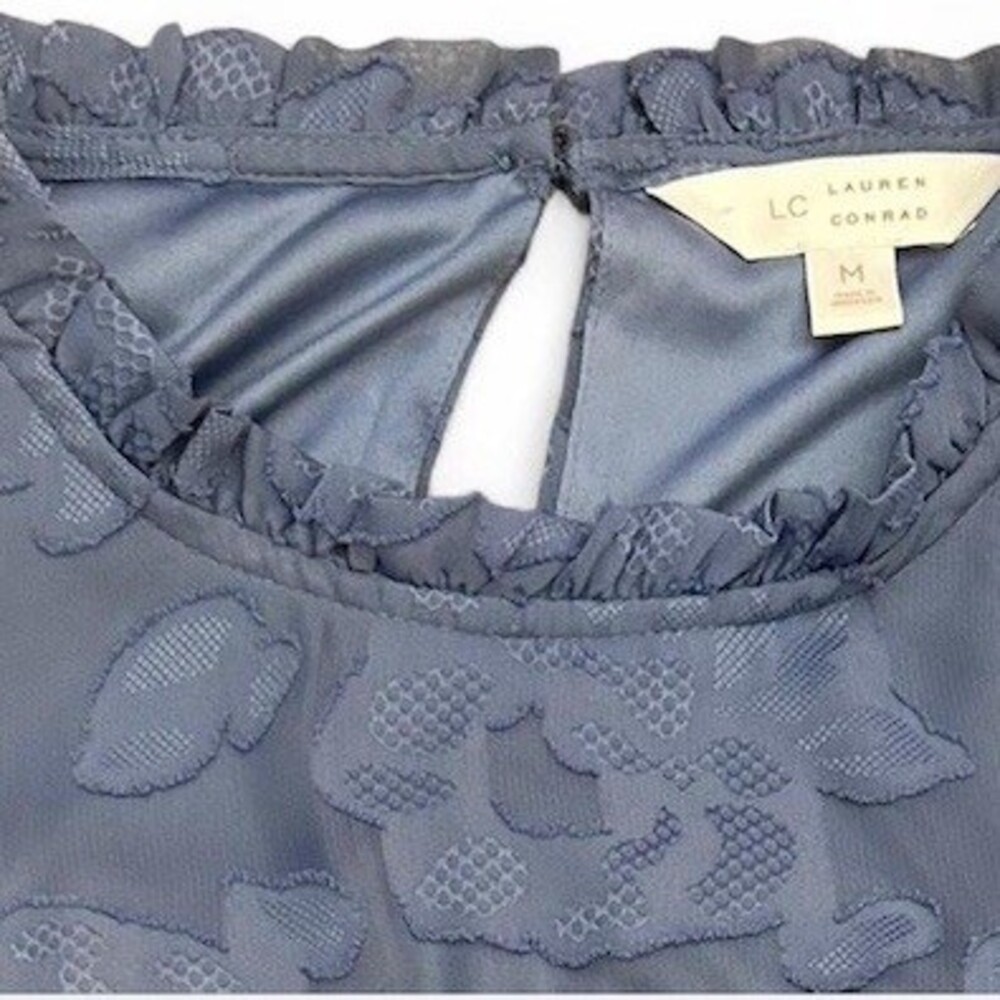 LC Lauren Conrad Blouse Womens M Blue Floral Lace Ruffle Sleeve Top - Picture 4 of 4